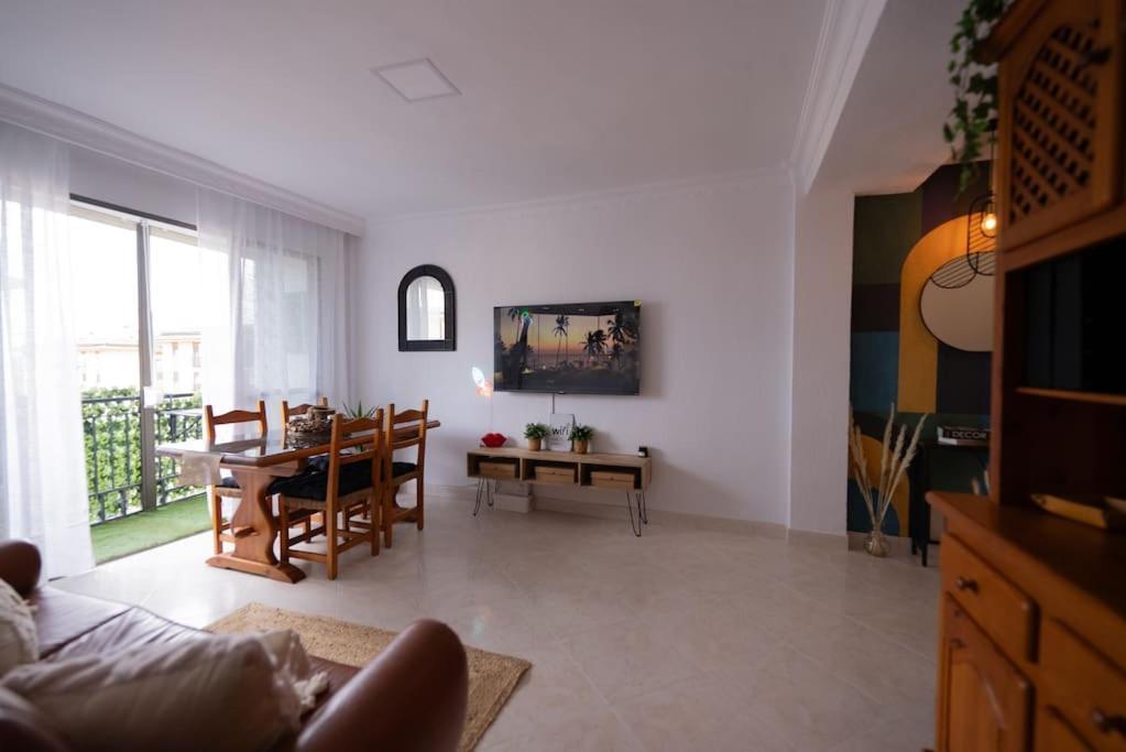 Apartamento Chic In Huelva 4 Habitaciones エクステリア 写真